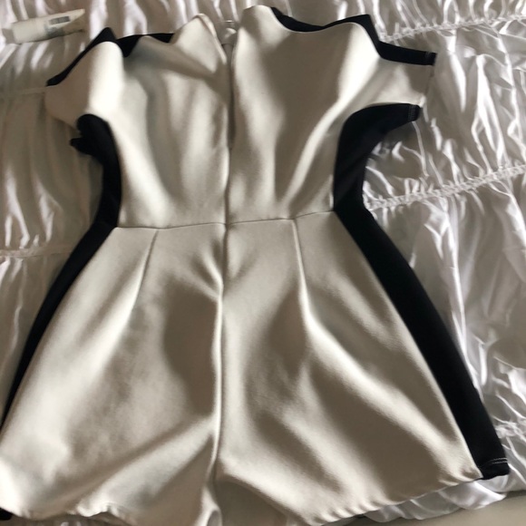 Urban Outfitters Romper - Picture 2 of 4